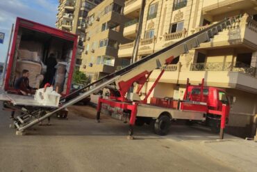 عربية نقل أثاث مجهزة في التجمع الخامس لنقل الأثاث المنزلي والمكتبي