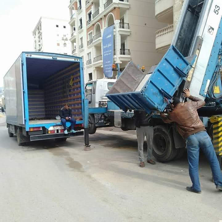 شركة نقل عفش في القاهرة تقدم خدمات نقل الأثاث مع التغليف والفك والتركيب بأمان واحترافية
